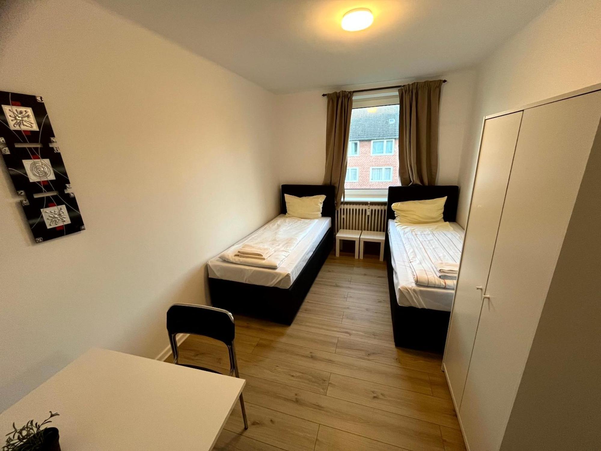 3-Zimmer Monteurwohnung Mit Balkon Neumünster Exterior foto