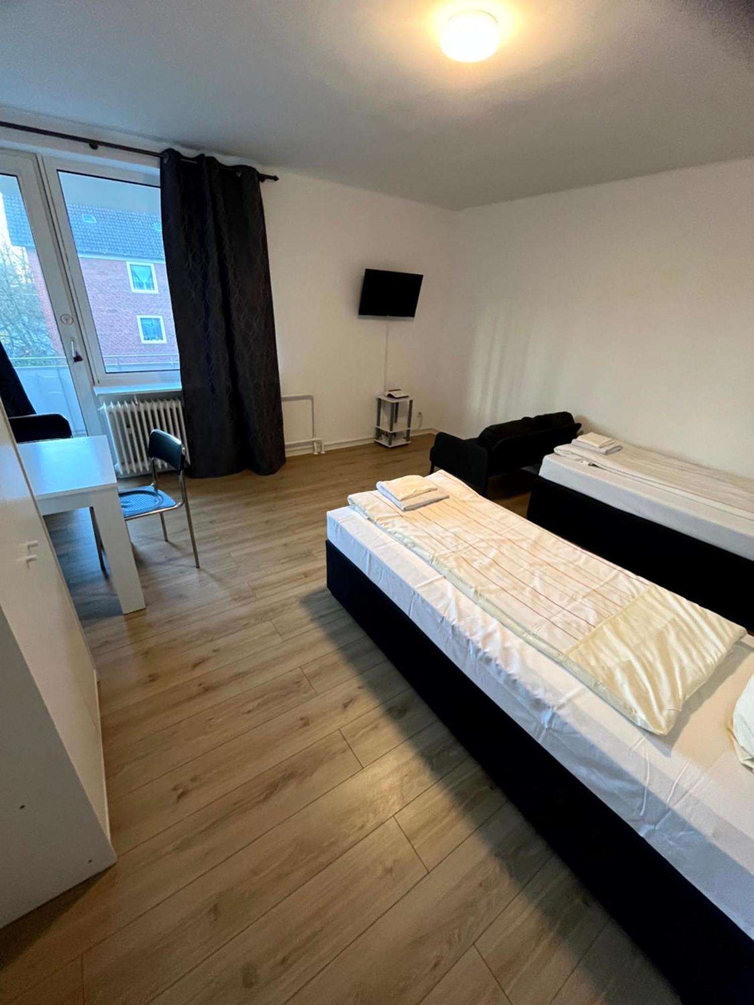 3-Zimmer Monteurwohnung Mit Balkon Neumünster Exterior foto