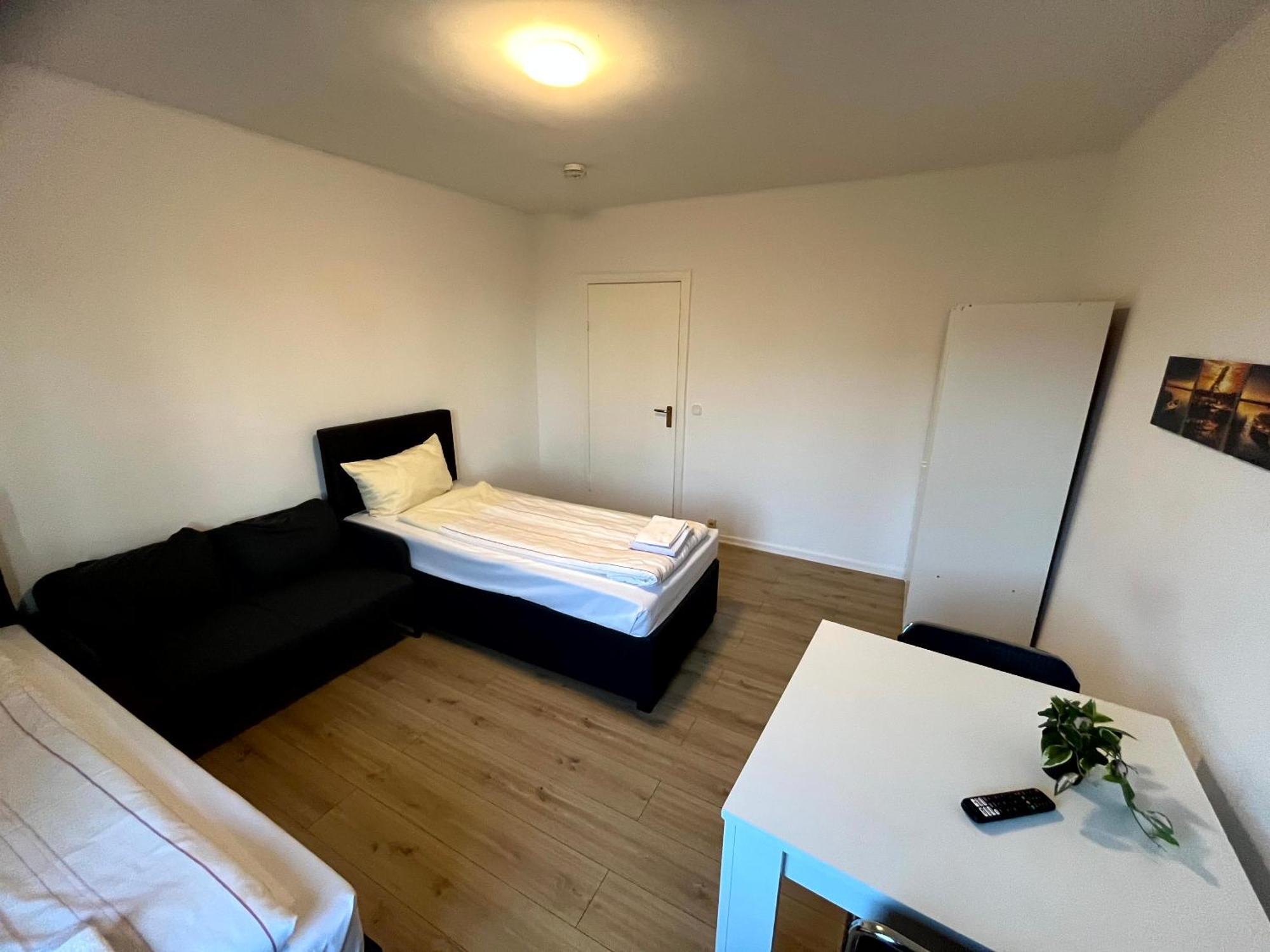 3-Zimmer Monteurwohnung Mit Balkon Neumünster Exterior foto