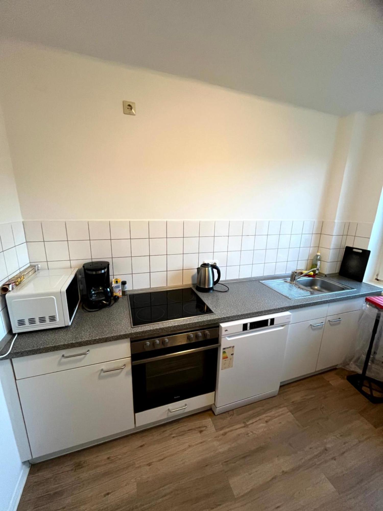 3-Zimmer Monteurwohnung Mit Balkon Neumünster Exterior foto