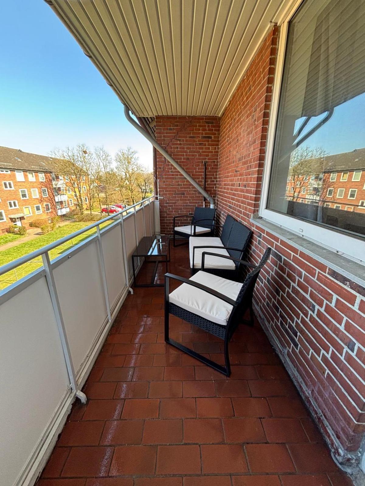3-Zimmer Monteurwohnung Mit Balkon Neumünster Exterior foto